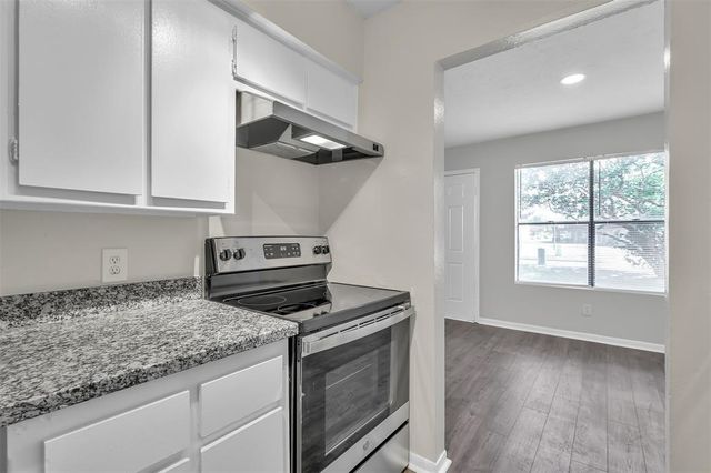 900 Holly Drive 15, Conroe, TX 77301