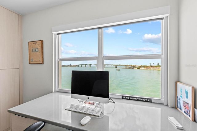 226 GOLDEN GATE POINT 33, Sarasota, FL 34236
