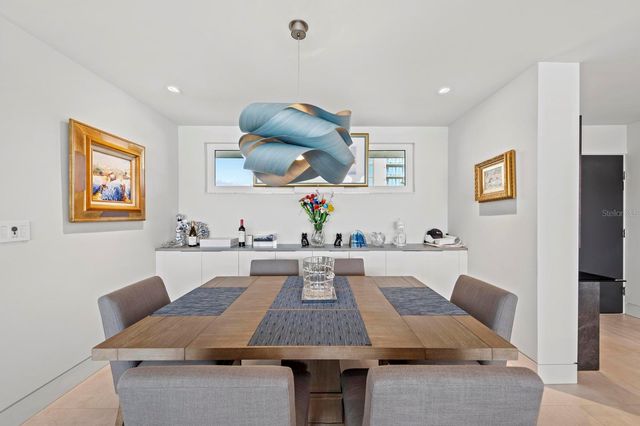 226 GOLDEN GATE POINT 33, Sarasota, FL 34236