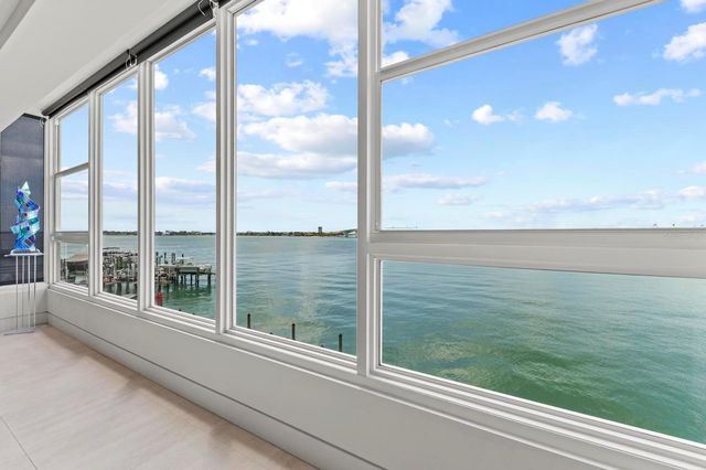 226 GOLDEN GATE POINT 33, Sarasota, FL 34236