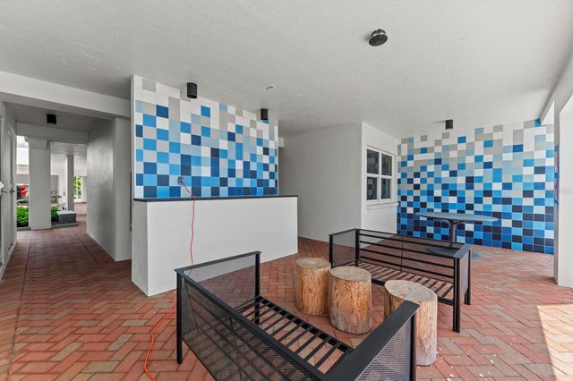 226 GOLDEN GATE POINT 33, Sarasota, FL 34236