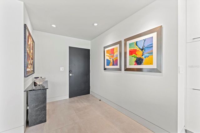 226 GOLDEN GATE POINT 33, Sarasota, FL 34236