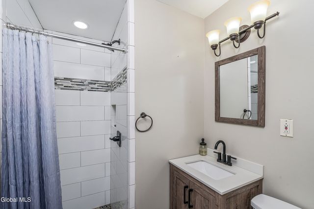 41 Northgate Drive, Guilderland, NY 12203