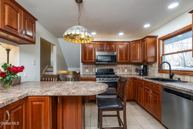 41 Northgate Drive, Guilderland, NY 12203