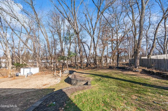 41 Northgate Drive, Guilderland, NY 12203