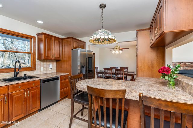 41 Northgate Drive, Guilderland, NY 12203