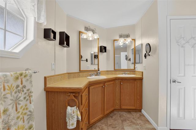 37526 RIO LANE, Zephyrhills, FL 33541