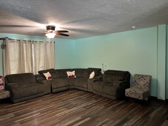 33067 School Street, Dowagiac, MI 49047