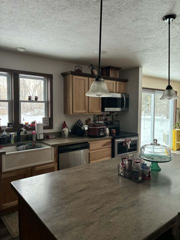 33067 School Street, Dowagiac, MI 49047