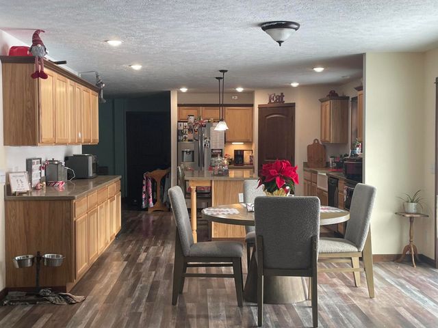 33067 School Street, Dowagiac, MI 49047