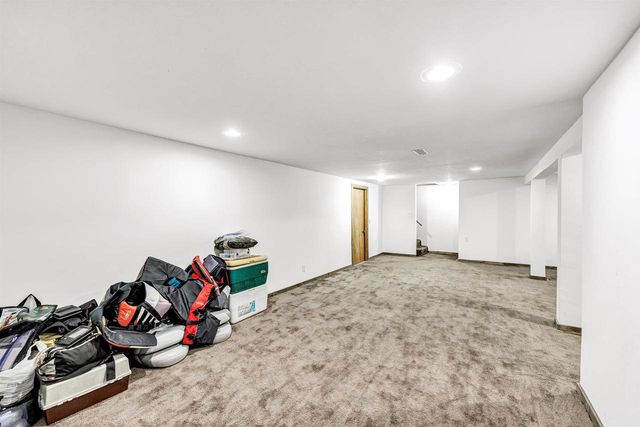 1648 DEBRA LANE, Green Bay, WI 54302