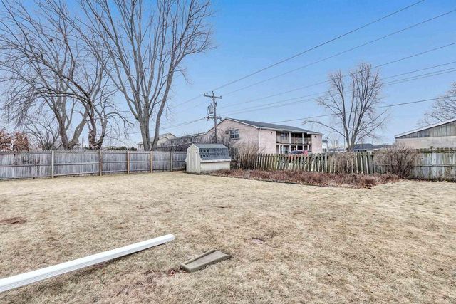 1648 DEBRA LANE, Green Bay, WI 54302