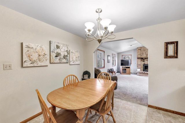 1648 DEBRA LANE, Green Bay, WI 54302