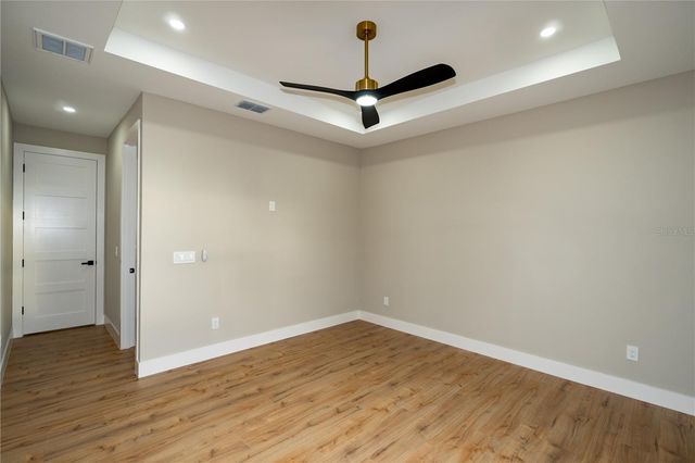 12905 WORCHESTER AVENUE, Tampa, FL 33624