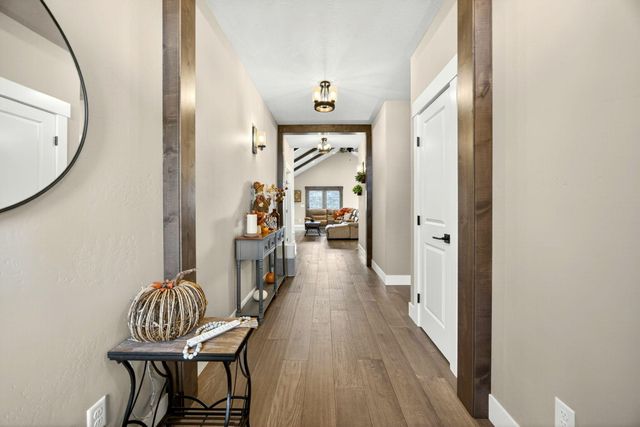 3691 Camina Drive, Medford, OR 97504