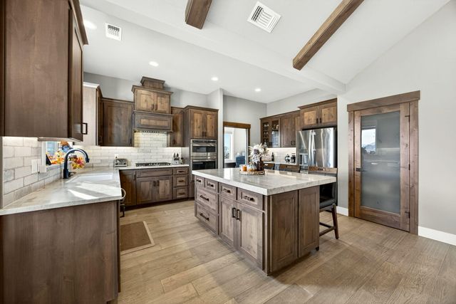 3691 Camina Drive, Medford, OR 97504