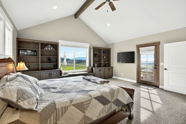 3691 Camina Drive, Medford, OR 97504