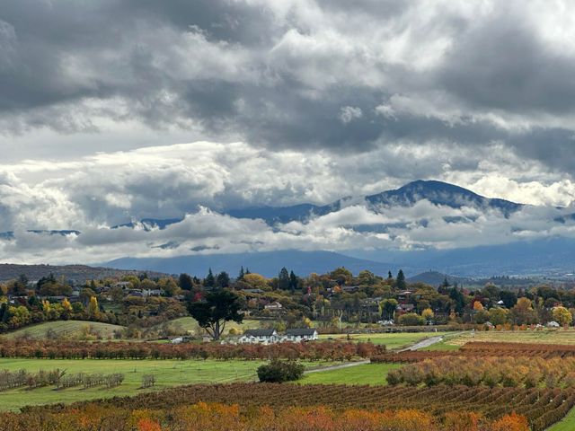 3691 Camina Drive, Medford, OR 97504