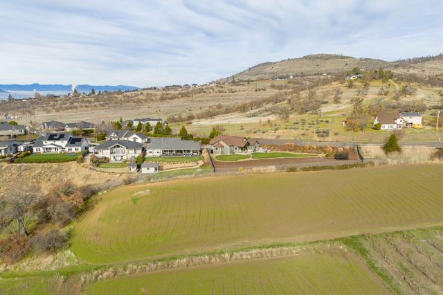 3691 Camina Drive, Medford, OR 97504