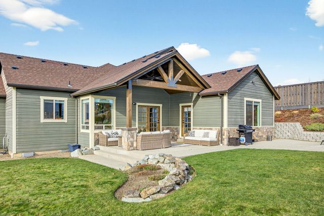 3691 Camina Drive, Medford, OR 97504