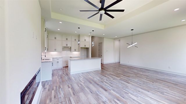 7215 Thurston Drive, Dallas, TX 75235