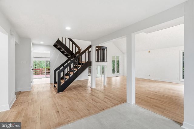 1025 RIVERTON RD, Moorestown, NJ 08057