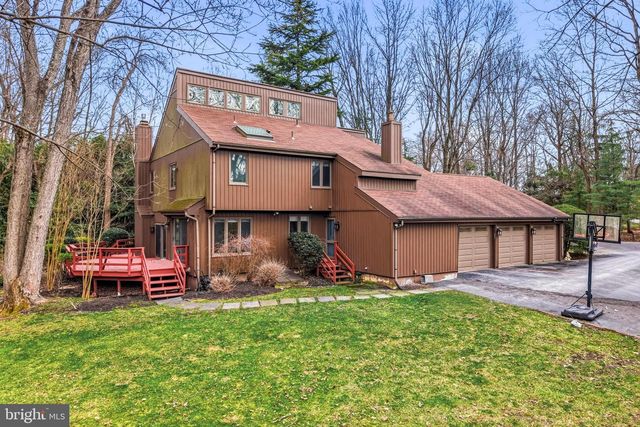 1025 RIVERTON RD, Moorestown, NJ 08057