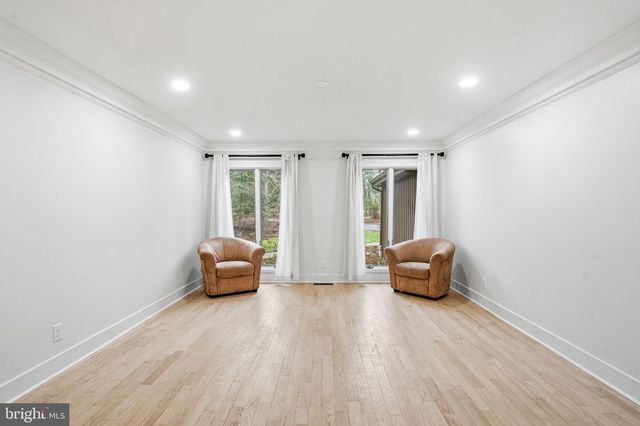 1025 RIVERTON RD, Moorestown, NJ 08057