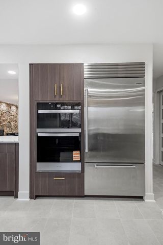 1025 RIVERTON RD, Moorestown, NJ 08057