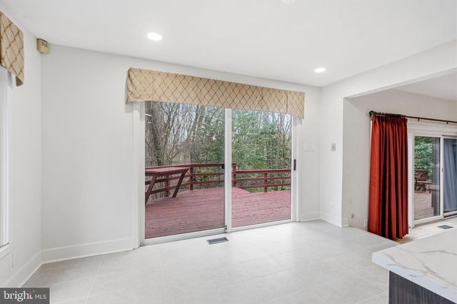 1025 RIVERTON RD, Moorestown, NJ 08057