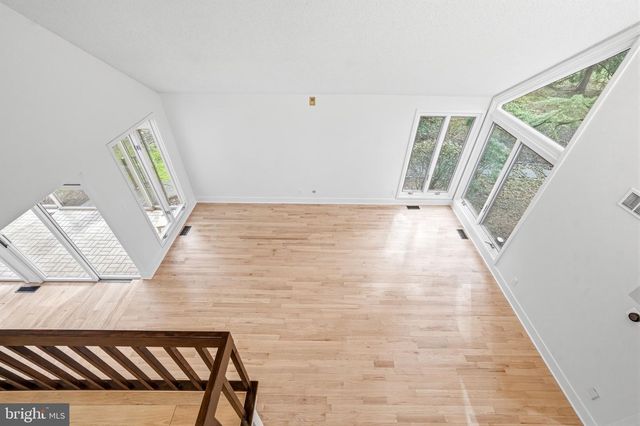 1025 RIVERTON RD, Moorestown, NJ 08057