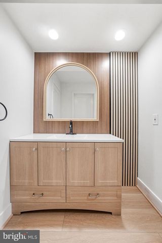 1025 RIVERTON RD, Moorestown, NJ 08057