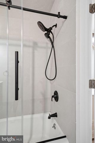 1025 RIVERTON RD, Moorestown, NJ 08057