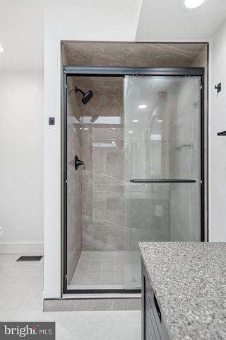 1025 RIVERTON RD, Moorestown, NJ 08057