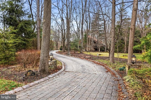 1025 RIVERTON RD, Moorestown, NJ 08057