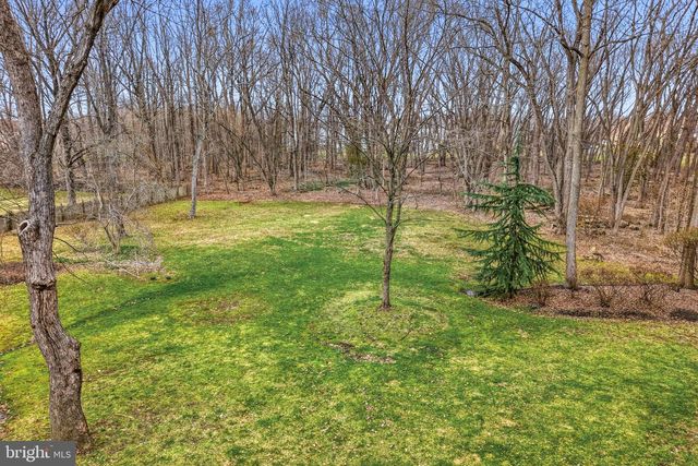 1025 RIVERTON RD, Moorestown, NJ 08057