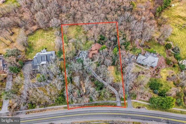 1025 RIVERTON RD, Moorestown, NJ 08057