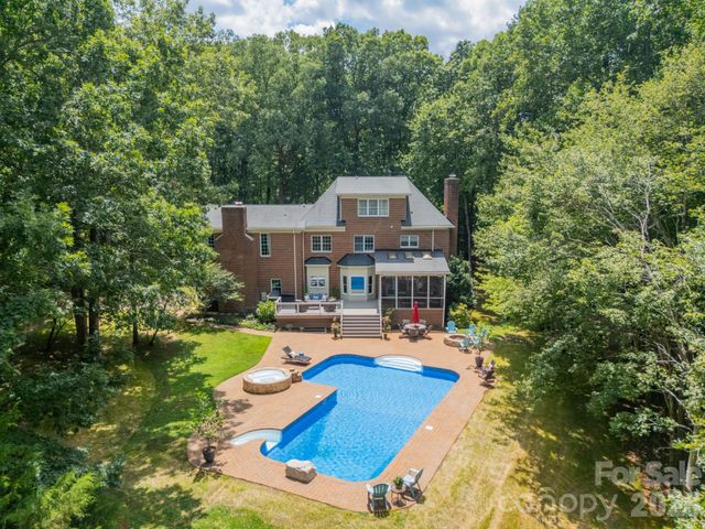 3307 Sandalwood Lane, Waxhaw, NC 28173