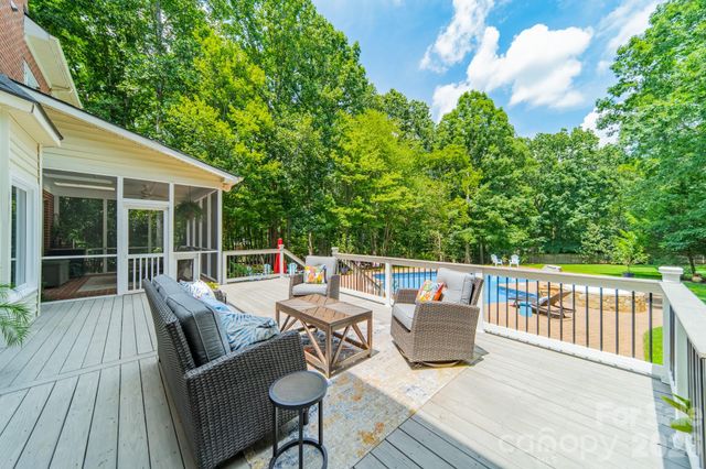 3307 Sandalwood Lane, Waxhaw, NC 28173