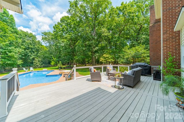 3307 Sandalwood Lane, Waxhaw, NC 28173