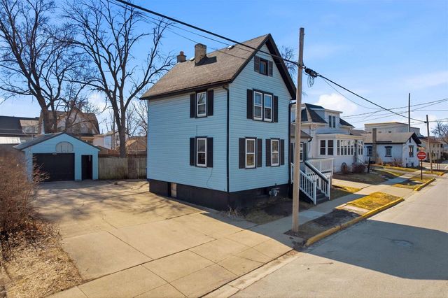 411 E Division Street, Watertown, WI 53094