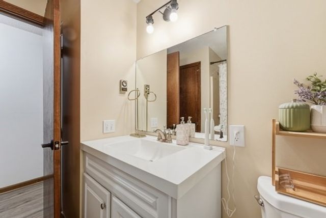 185 Murphy Ln, Chicopee, MA 01020