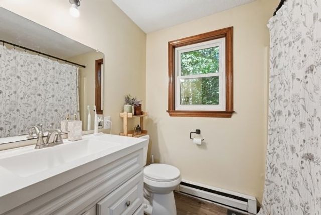185 Murphy Ln, Chicopee, MA 01020