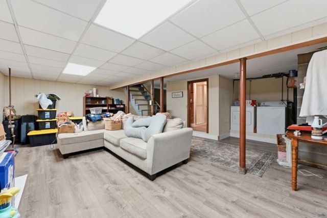 185 Murphy Ln, Chicopee, MA 01020