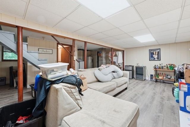 185 Murphy Ln, Chicopee, MA 01020