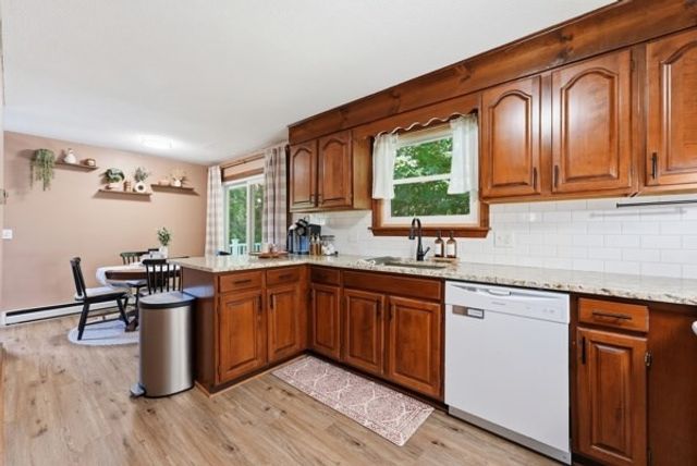 185 Murphy Ln, Chicopee, MA 01020