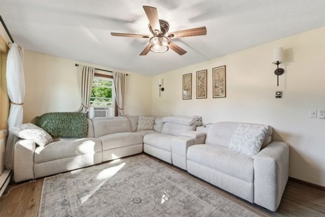 185 Murphy Ln, Chicopee, MA 01020