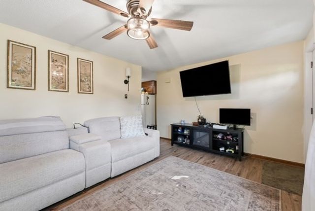 185 Murphy Ln, Chicopee, MA 01020