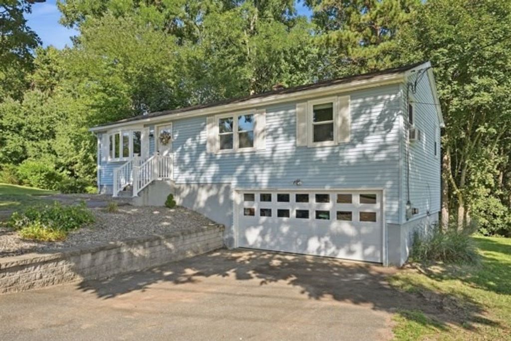 185 Murphy Ln, Chicopee, MA 01020