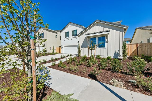 4865 Aucutt Way, Sacramento, CA 95835